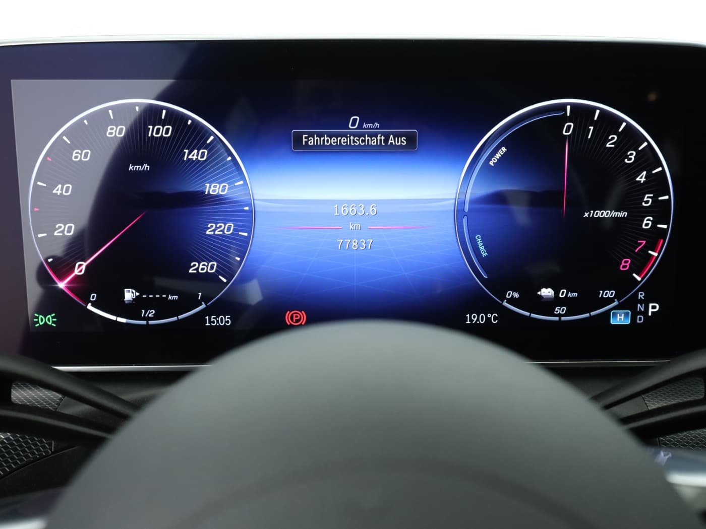 Mercedes-Benz C 300 e T Bild 12
