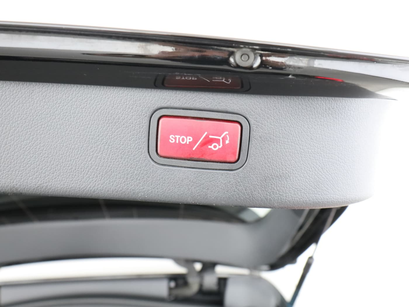 Mercedes-Benz C 300 e T Bild 24