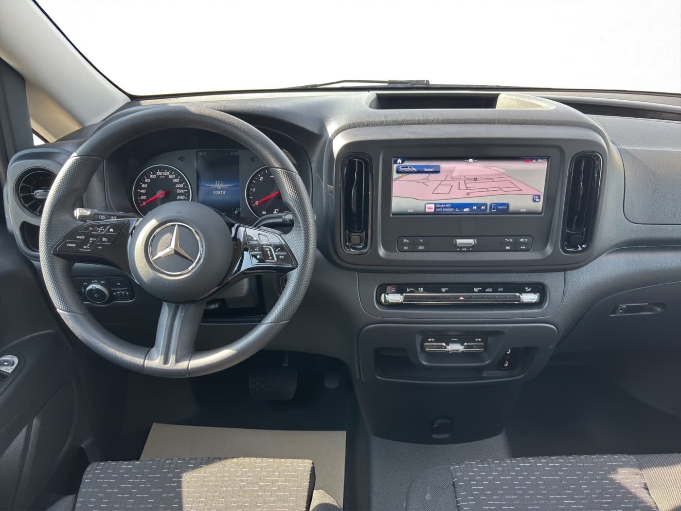 Mercedes-Benz Vito 116 CDI Tourer PRO Lang Bild 9