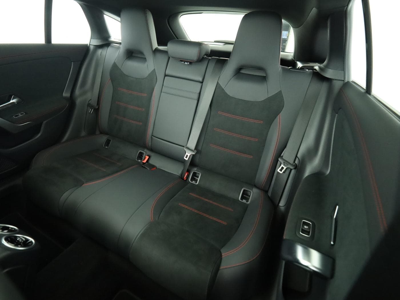 Mercedes-Benz CLA 200 SB Bild 18