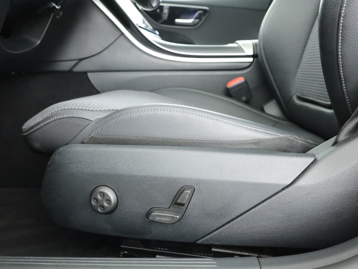 Mercedes-Benz C 220 d T Bild 28