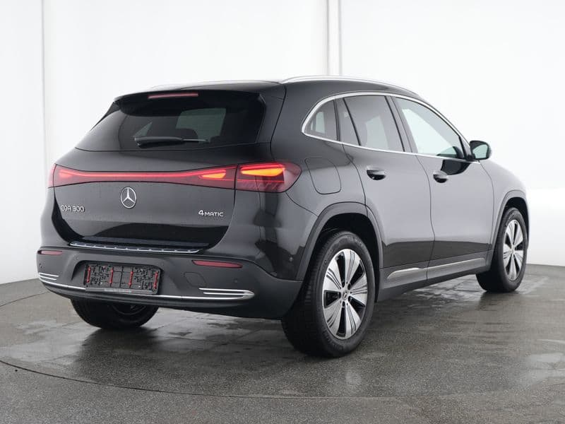 Mercedes-Benz EQA 300 4M Bild 2