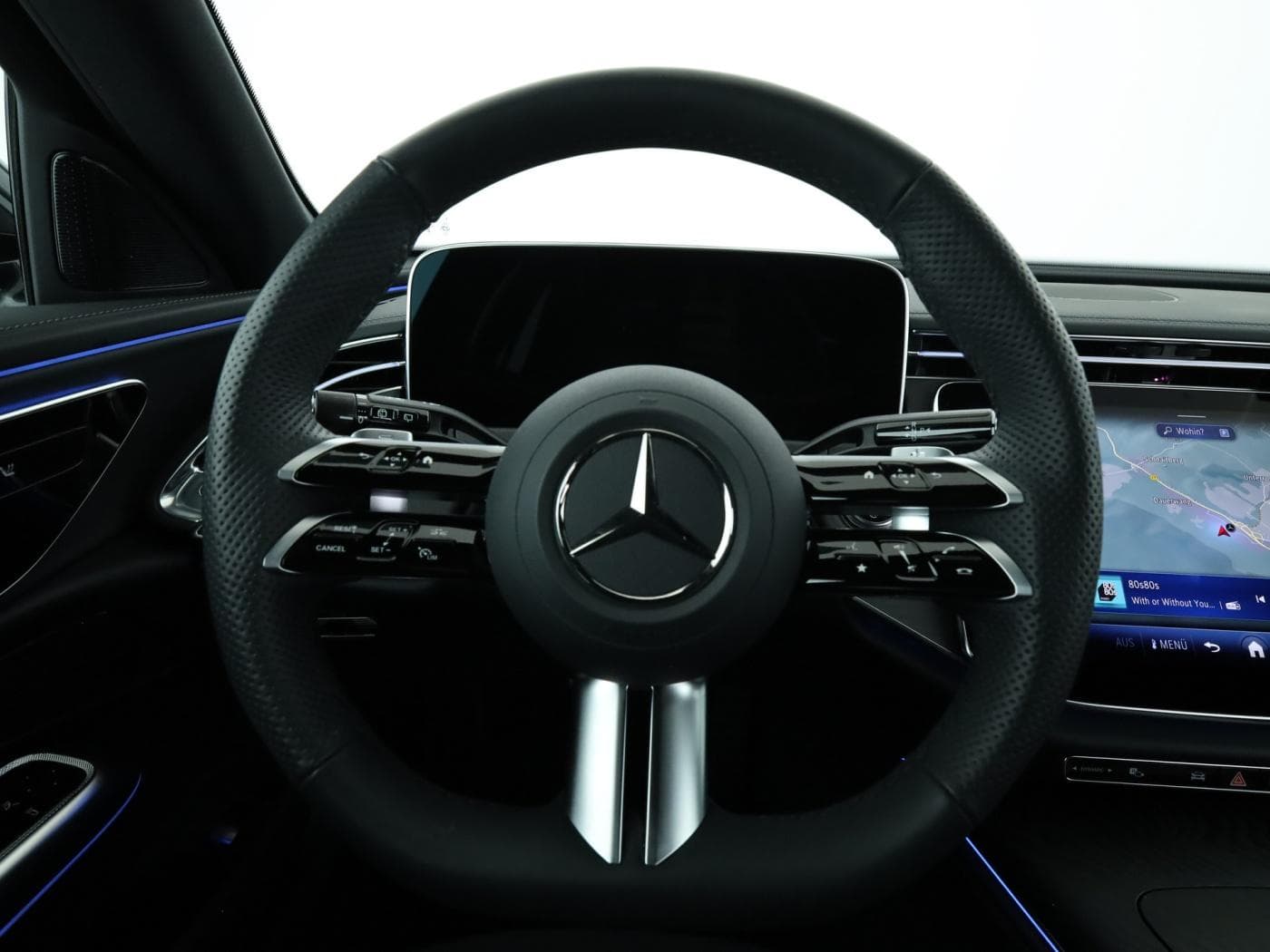 Mercedes-Benz E 220 d T Bild 11