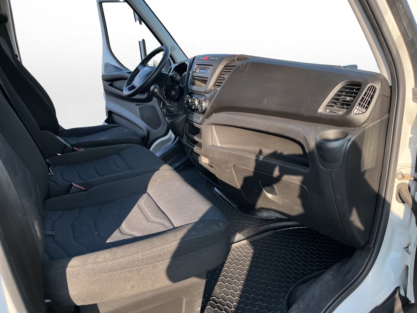 IVECO Daily Koffer LBW Bild 10