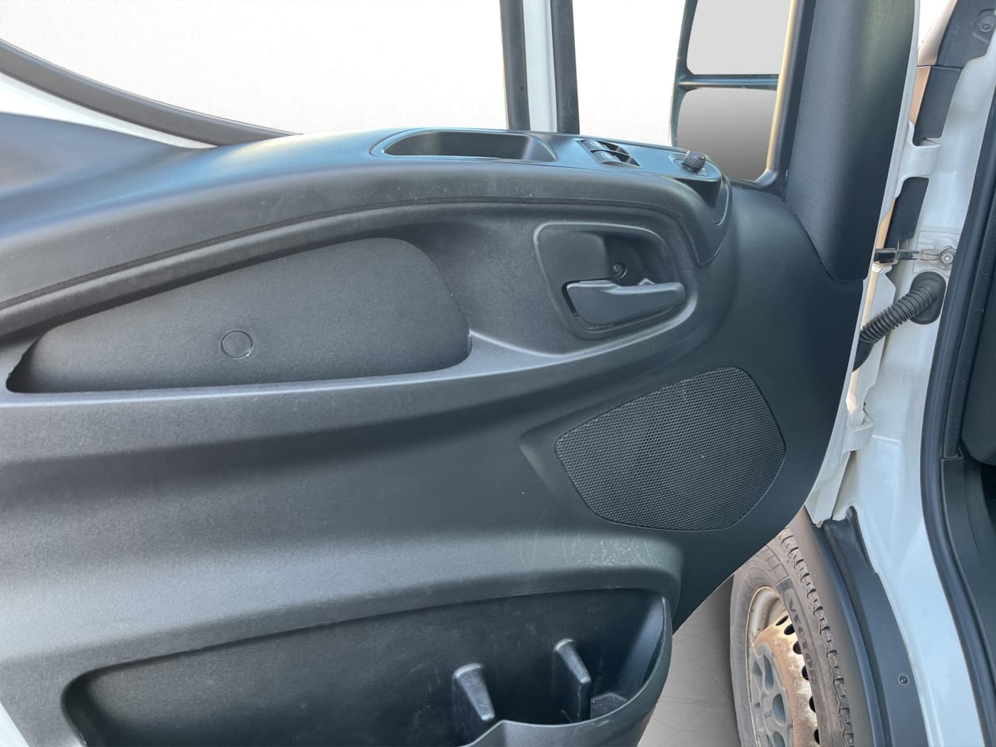 IVECO Daily Koffer LBW Bild 12