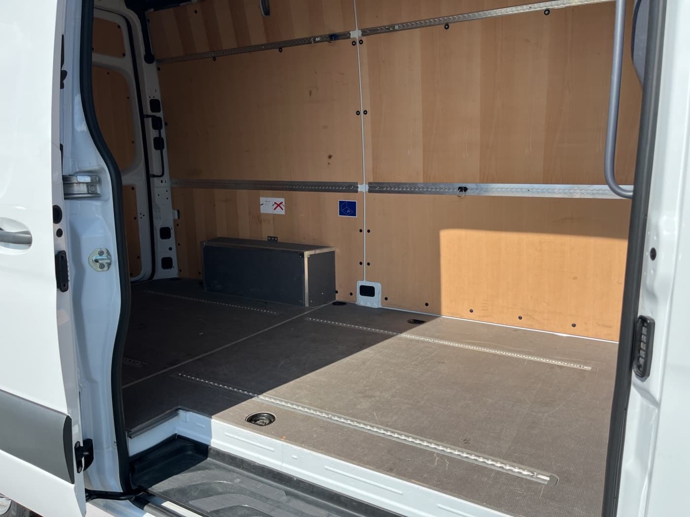Mercedes-Benz Sprinter 317 CDI Kasten L2 Bild 14