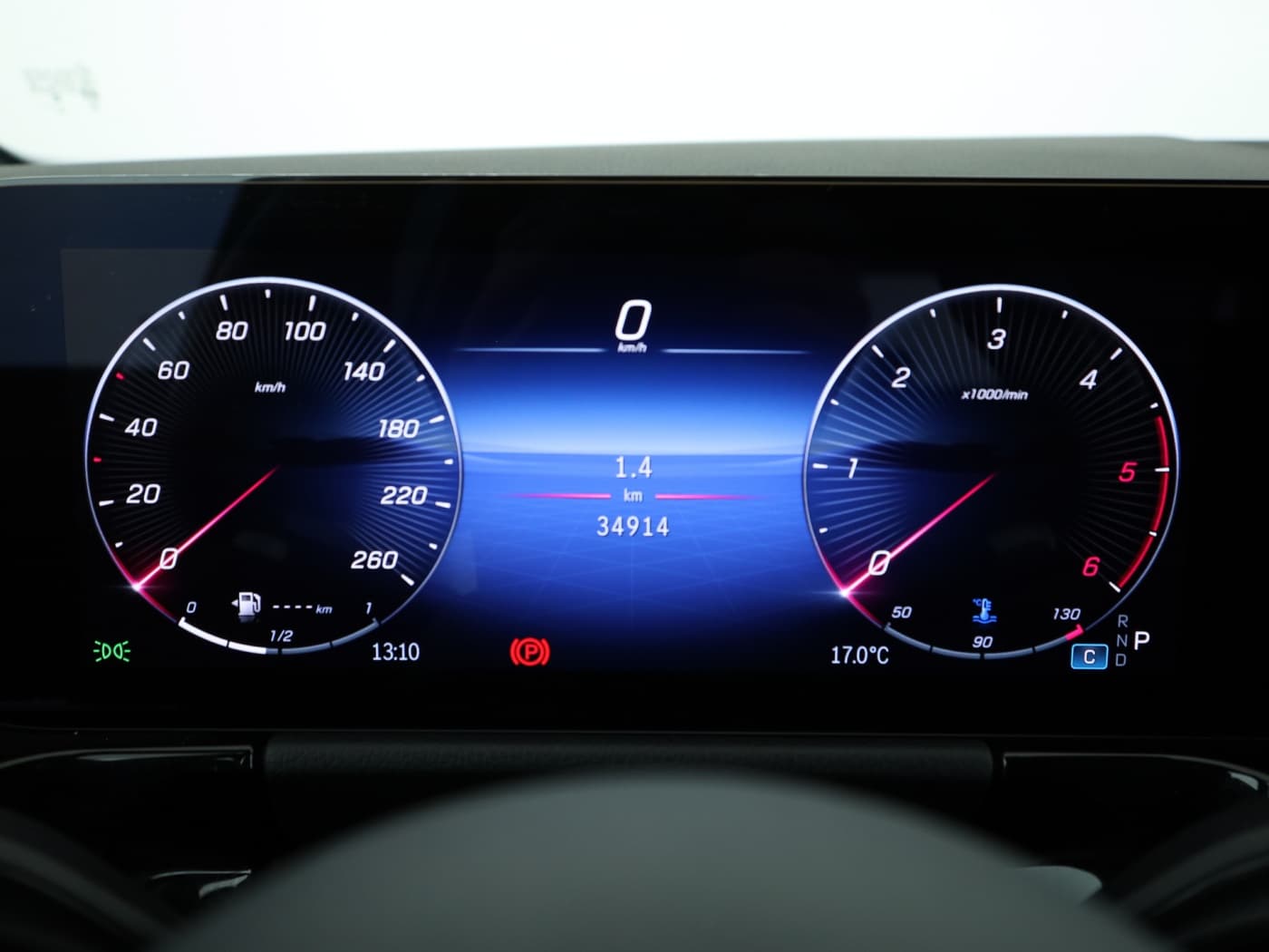 Mercedes-Benz GLA 200 d Bild 12