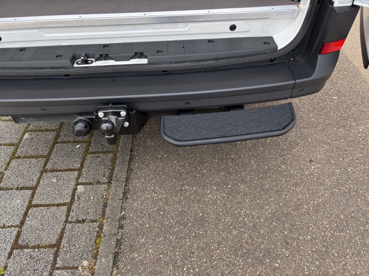 Volkswagen Crafter 35 2,0 TDI 120 KW Kasten MR/HD Bild 19