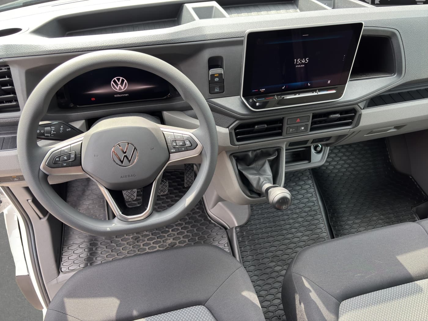 Volkswagen Crafter 35 2,0 TDI 120 KW Kasten MR/HD Bild 9