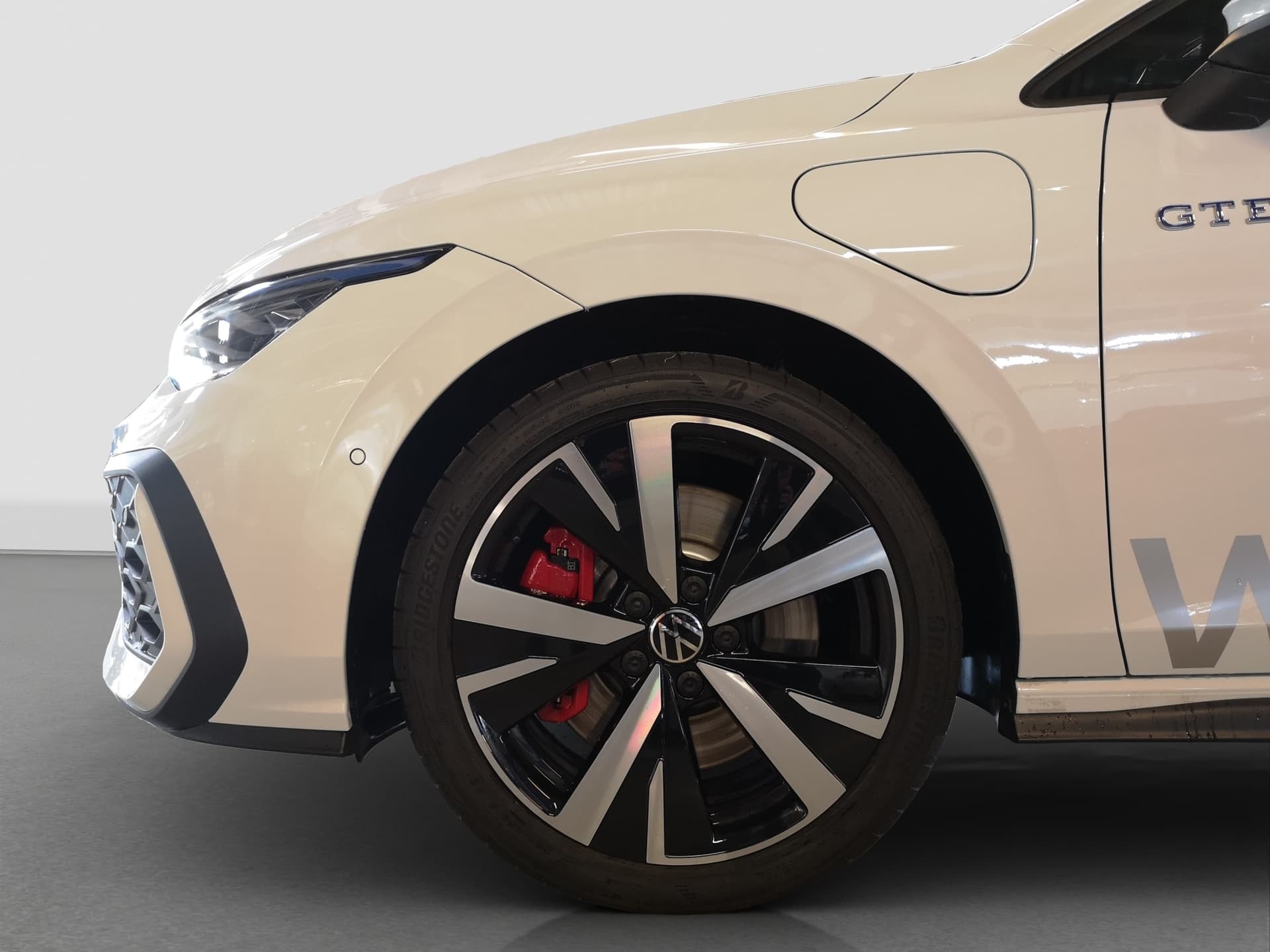 Volkswagen Golf GTE 1.5 l eHybrid OPF / 85 kW (116 PS) 6-Gang-Doppelkupplungsgetriebe DSG Bild 20