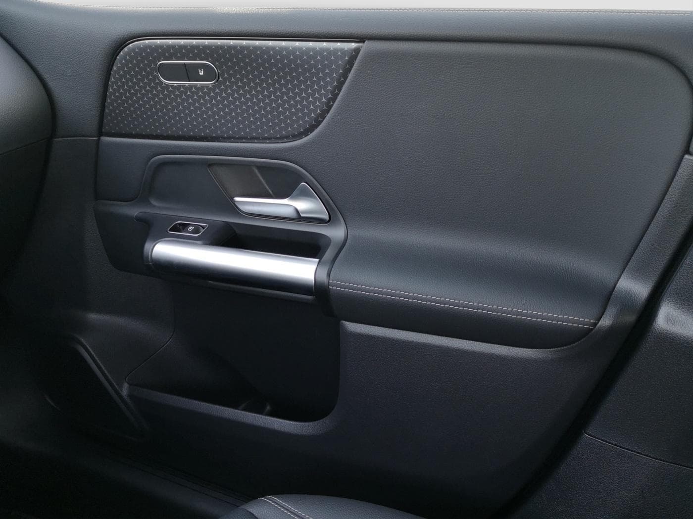 Mercedes-Benz B 180 Bild 14