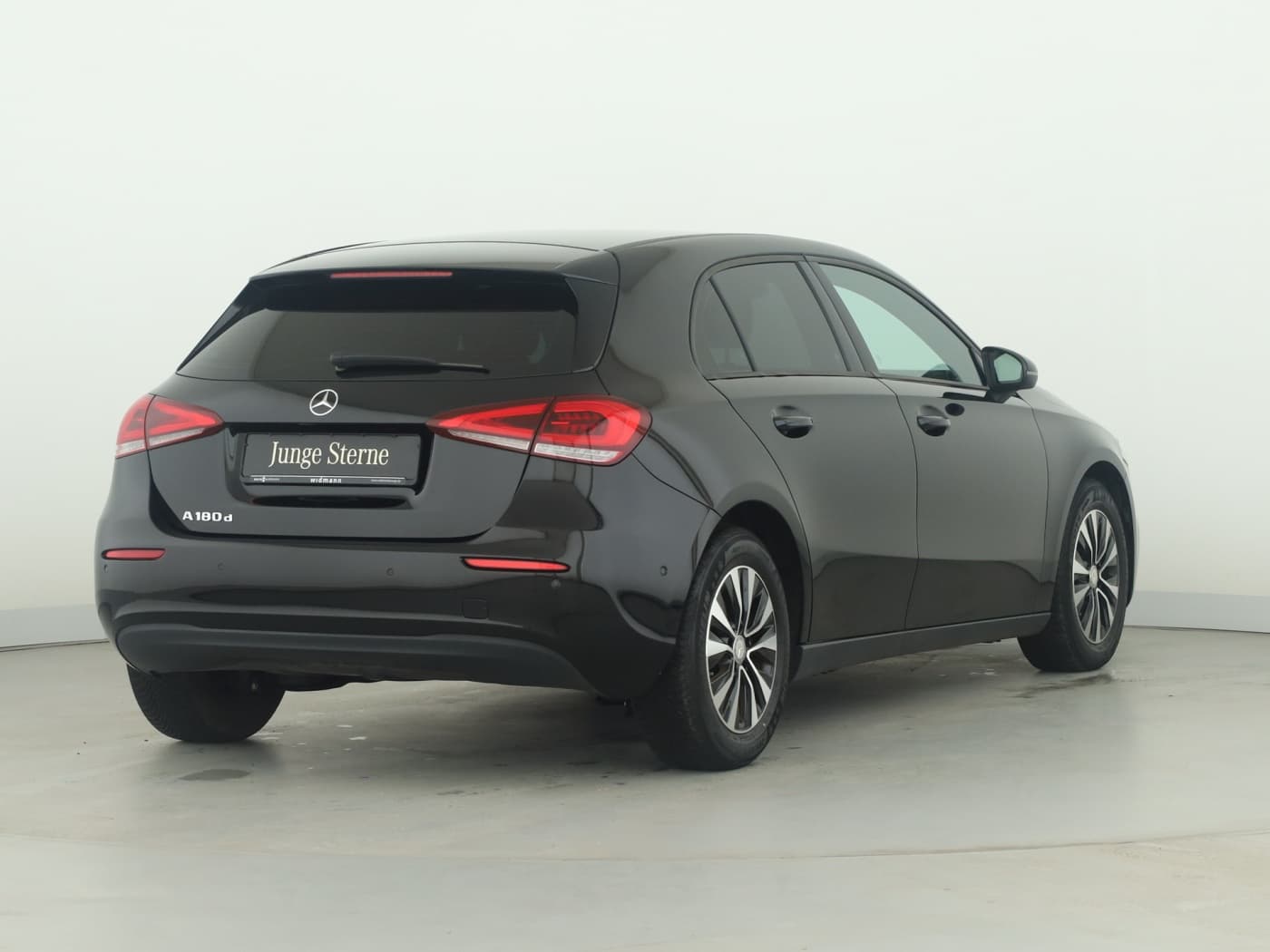 Mercedes-Benz A 180 d Bild 2