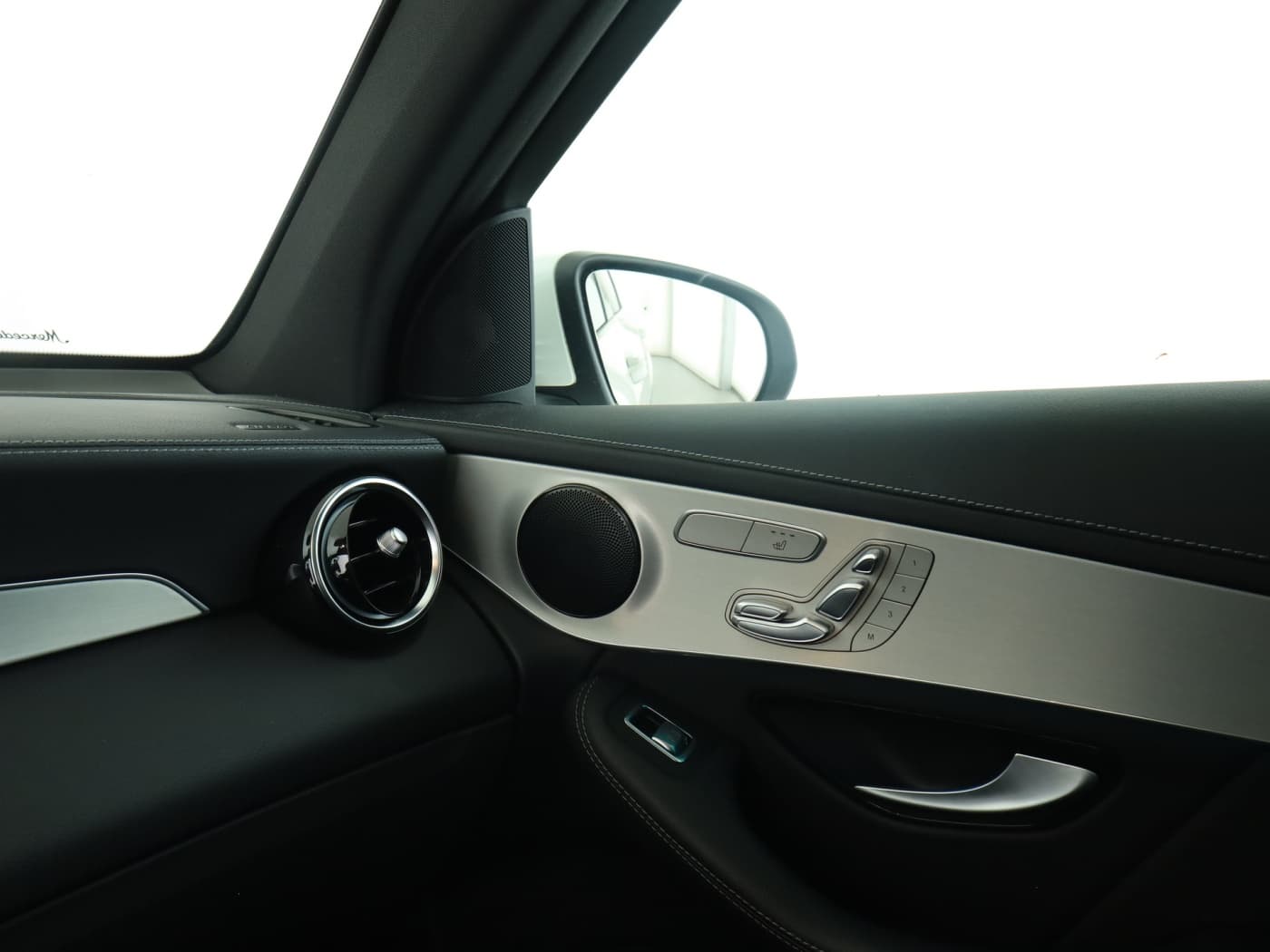 Mercedes-Benz GLC 300 de 4M Bild 16