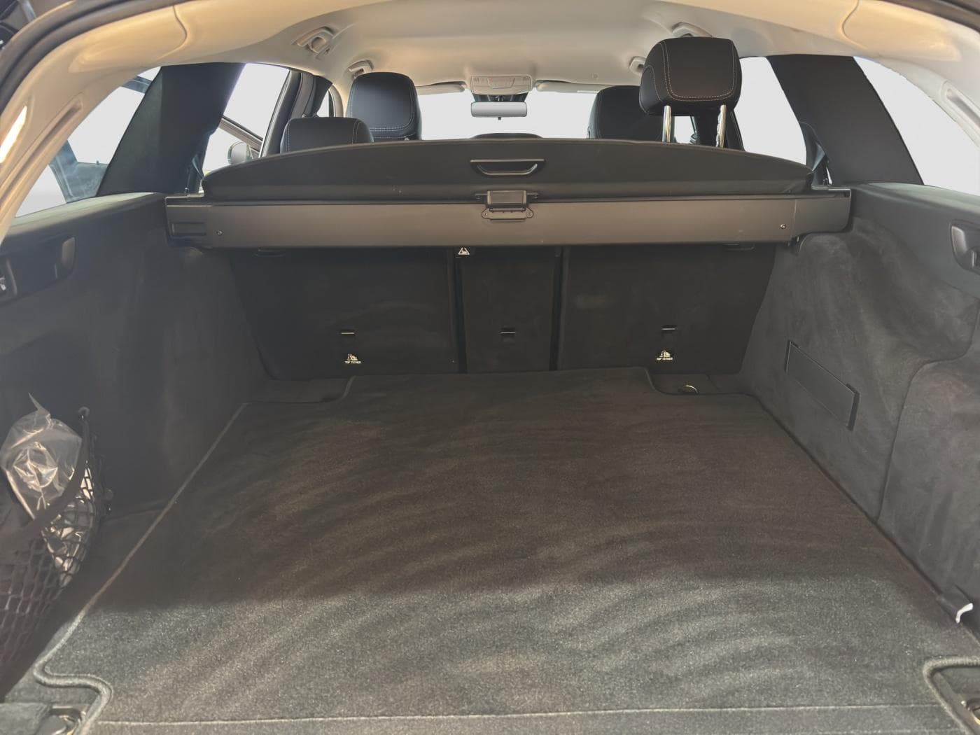 Mercedes-Benz E 220 d T Bild 18