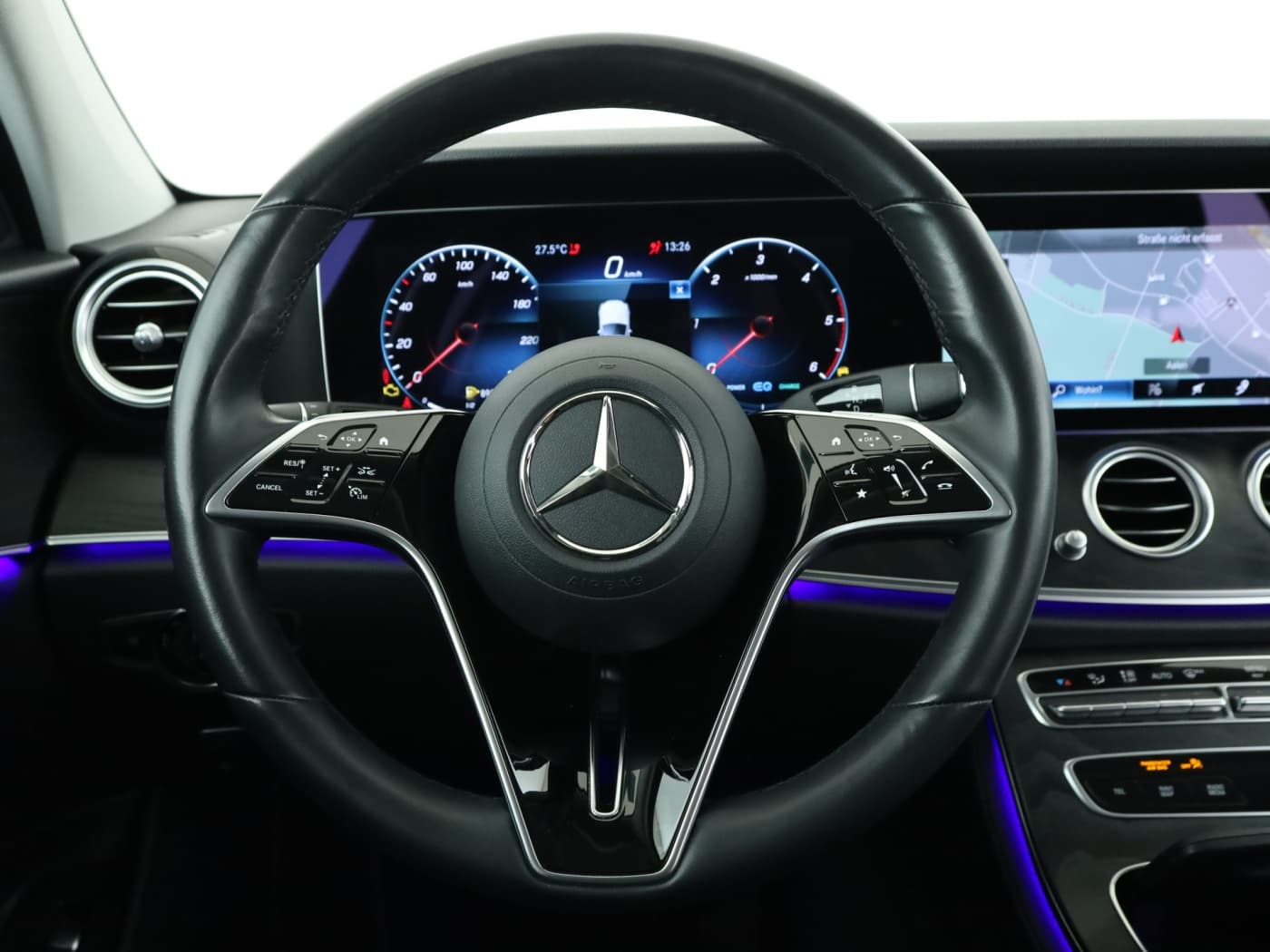 Mercedes-Benz E 300 d 4M T Bild 11