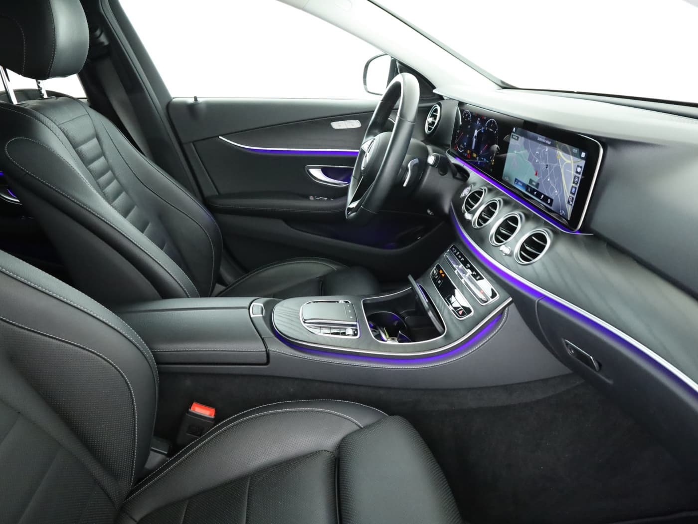 Mercedes-Benz E 300 d 4M T Bild 17