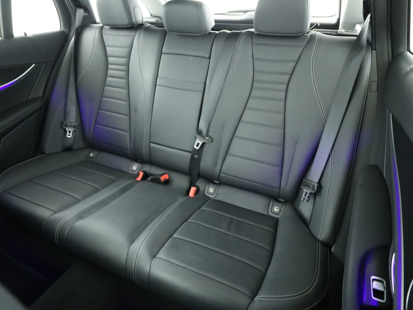 Mercedes-Benz E 300 d 4M T Bild 18