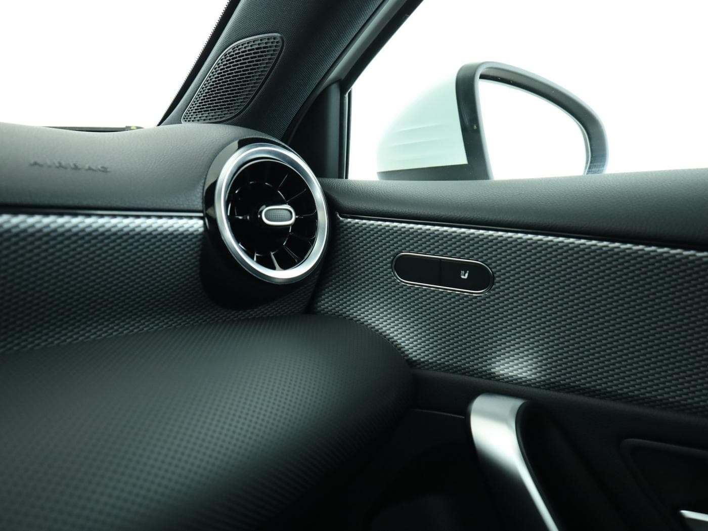 Mercedes-Benz A 250 e Bild 16