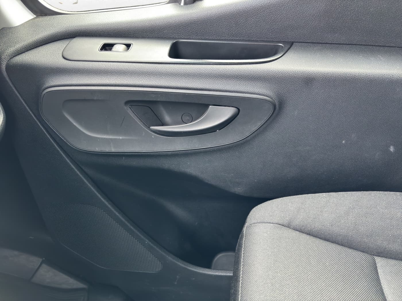 Mercedes-Benz Sprinter 317 CDI Kasten Hochdach Standard Bild 14