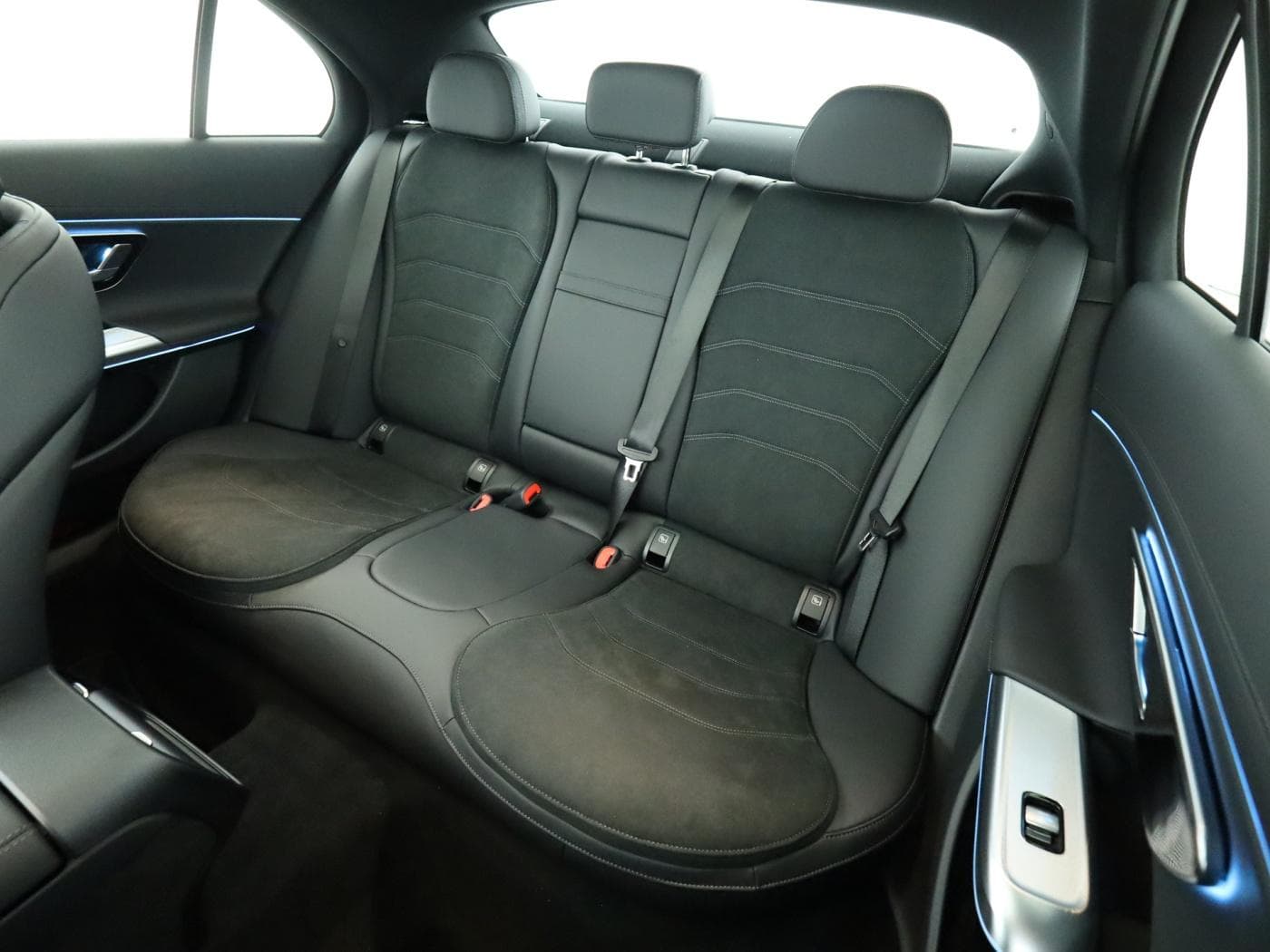 Mercedes-Benz E 300 de Limousine mit EQ Hybrid Technologie Bild 18