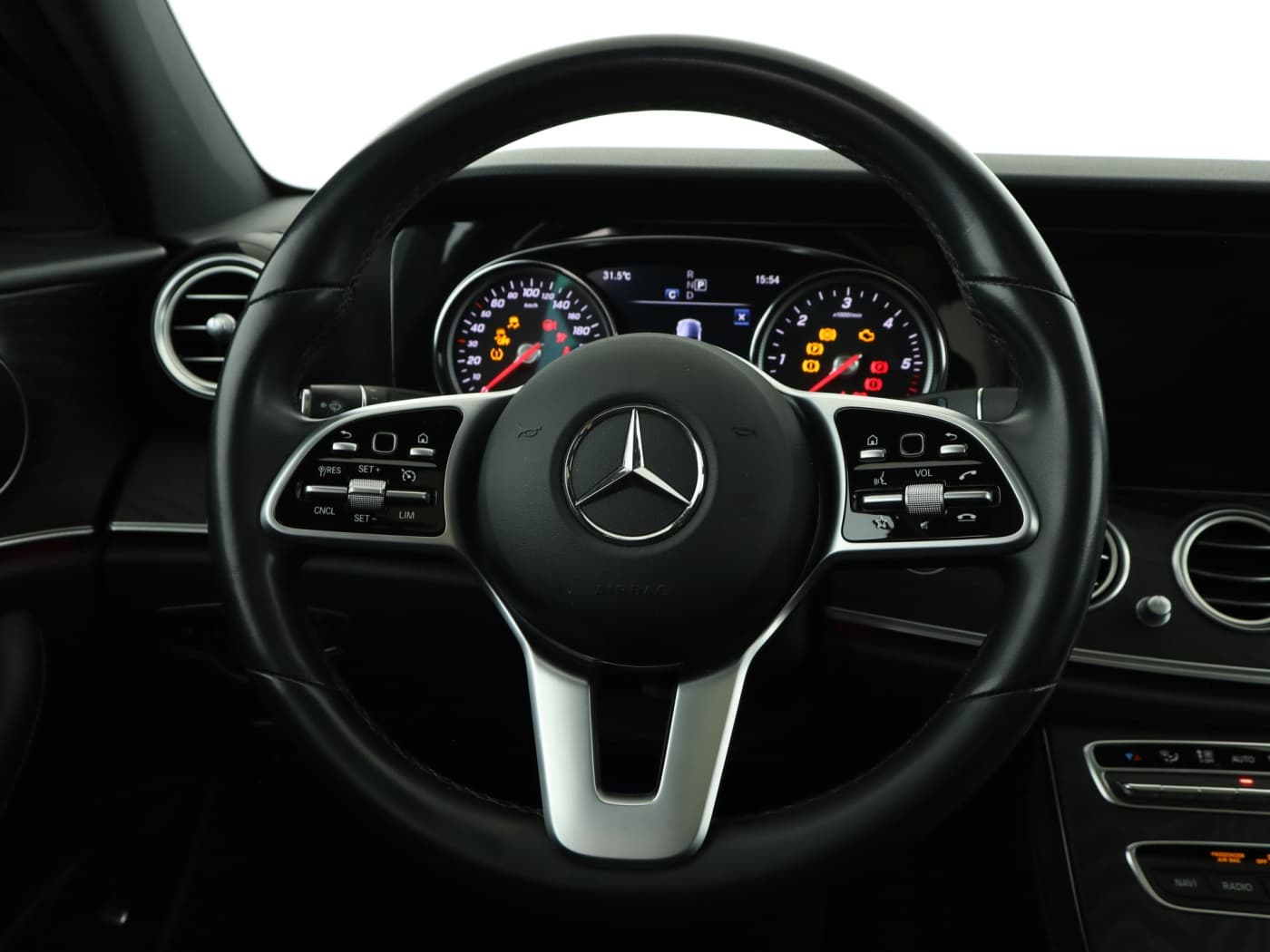 Mercedes-Benz E 220 d Bild 11