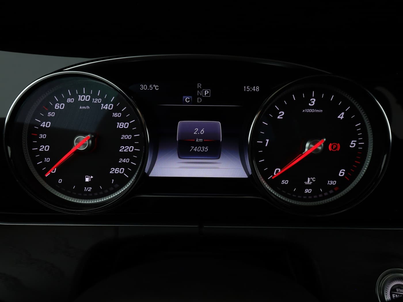 Mercedes-Benz E 220 d Bild 12