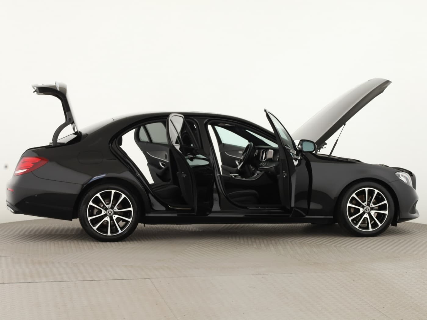 Mercedes-Benz E 220 d Bild 8