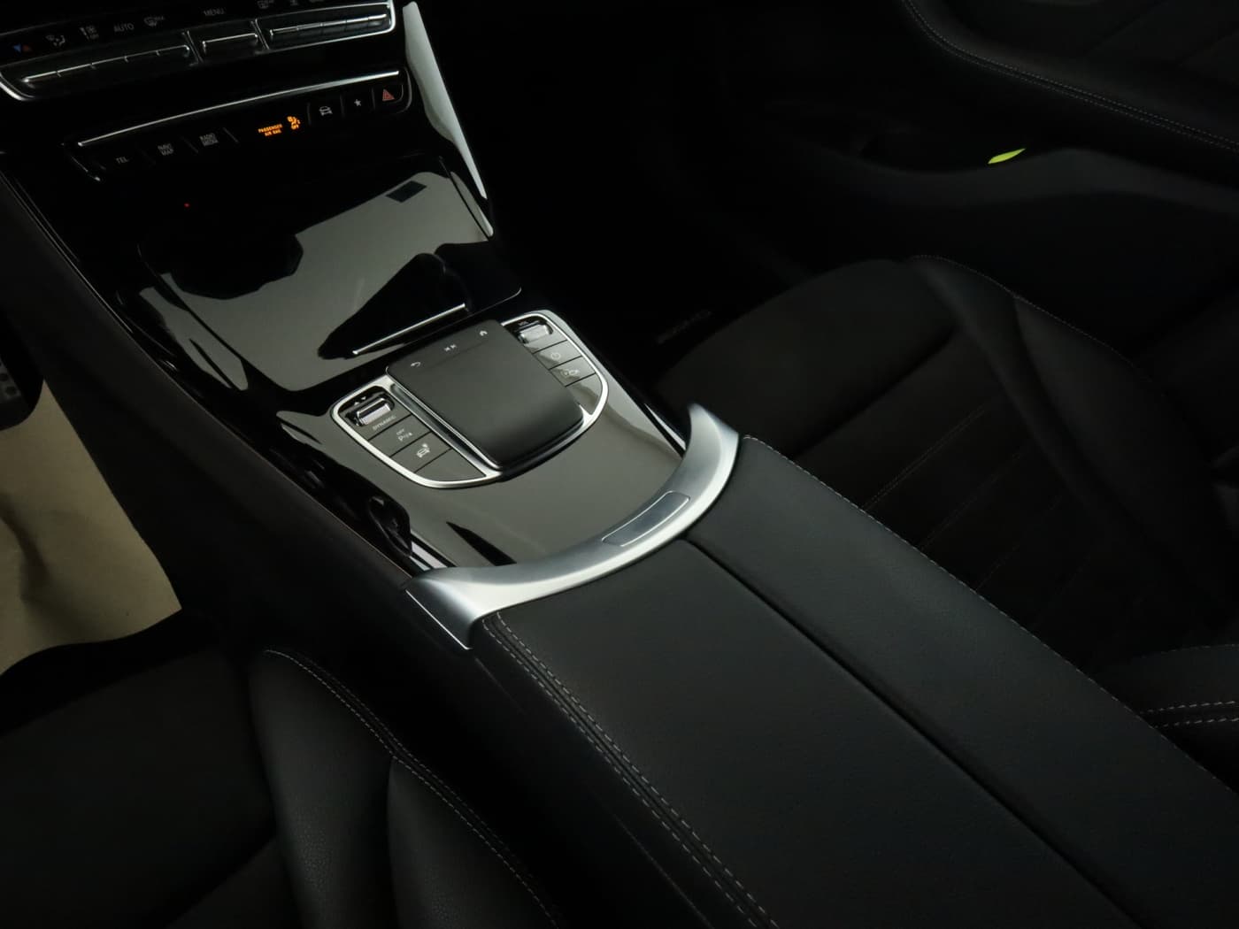 Mercedes-Benz EQC 400 4M Bild 15
