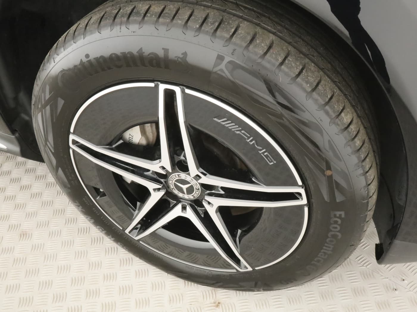 Mercedes-Benz EQC 400 4M Bild 21
