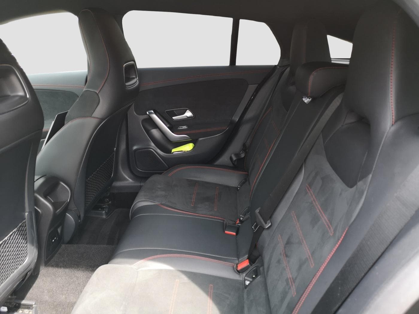 Mercedes-Benz CLA 200 d SB Bild 16