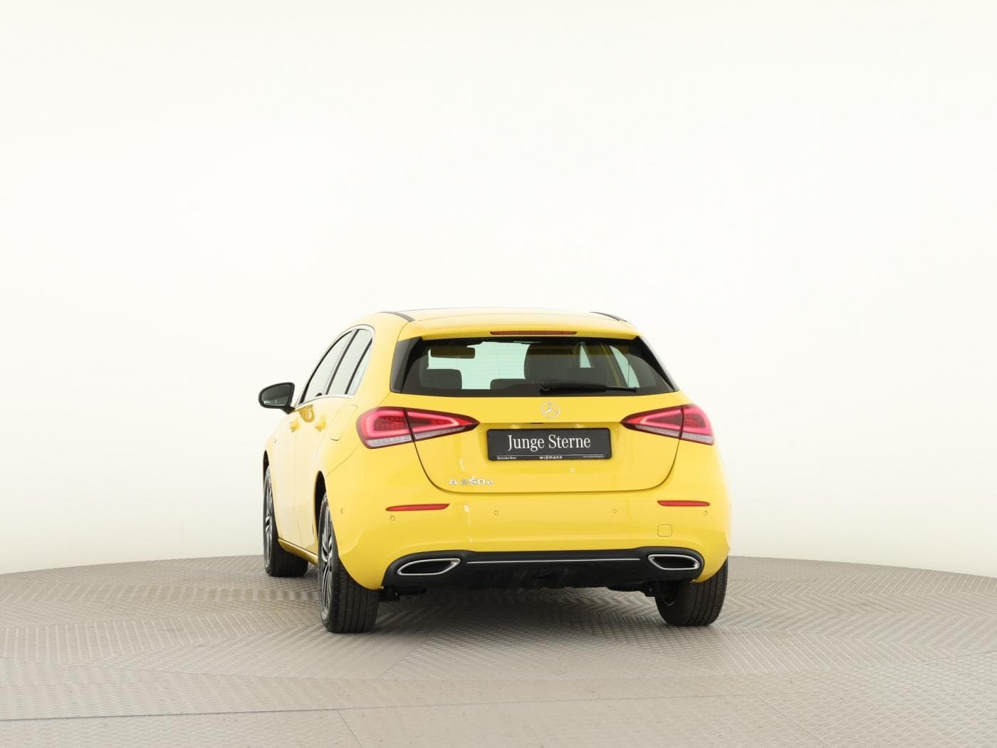 Mercedes-Benz A 250 e Bild 4