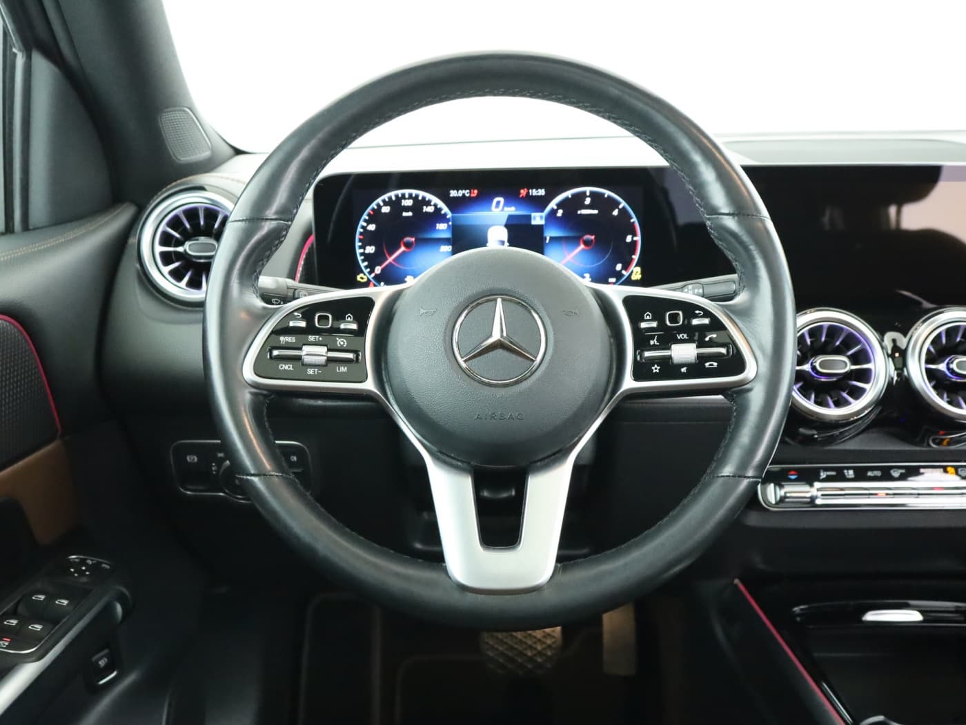 Mercedes-Benz GLB 200 d Bild 11