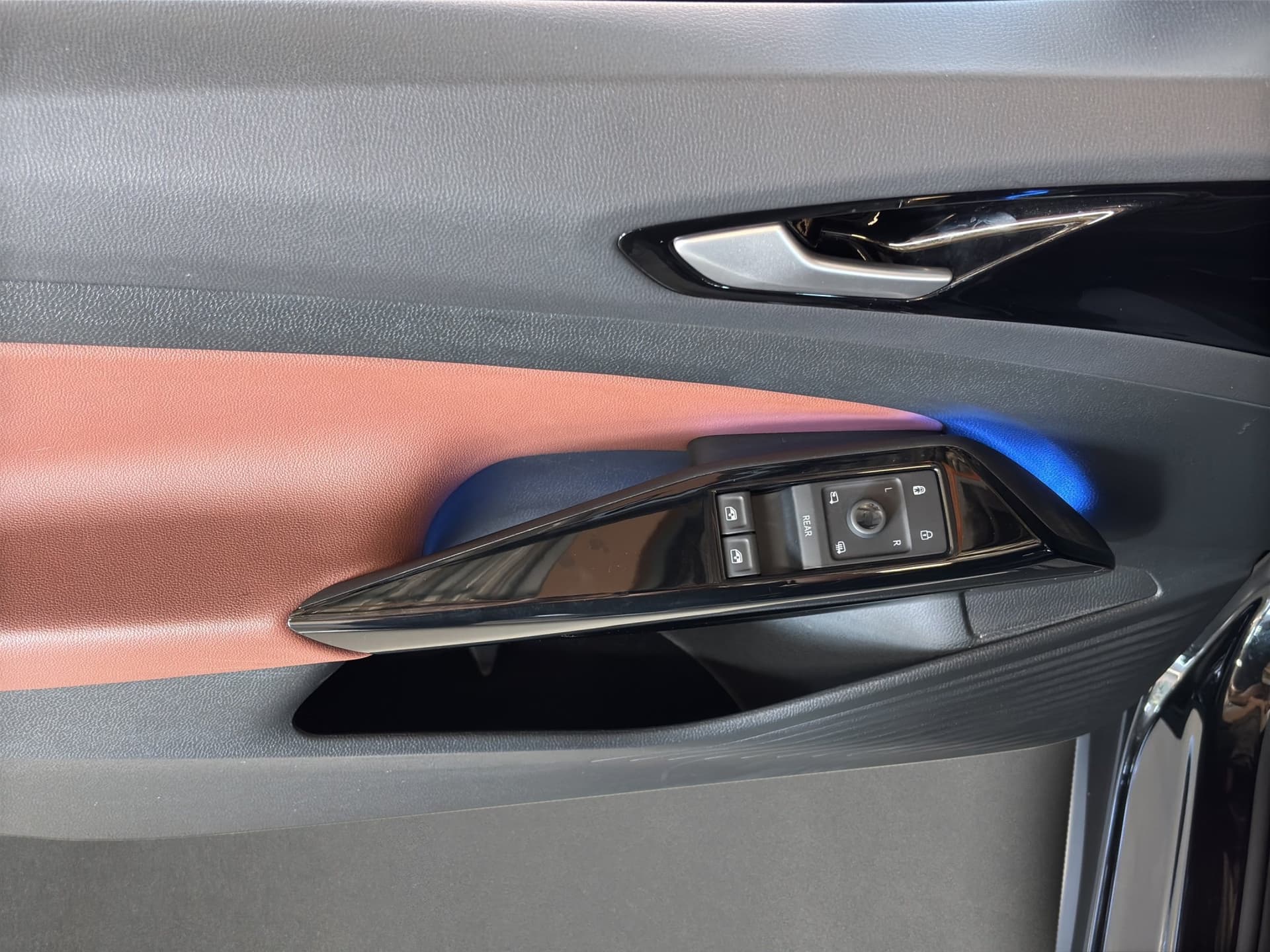 Volkswagen ID.5 Pro 128kW NAVI ACC KAMERA 82kWh Brutto Bild 15