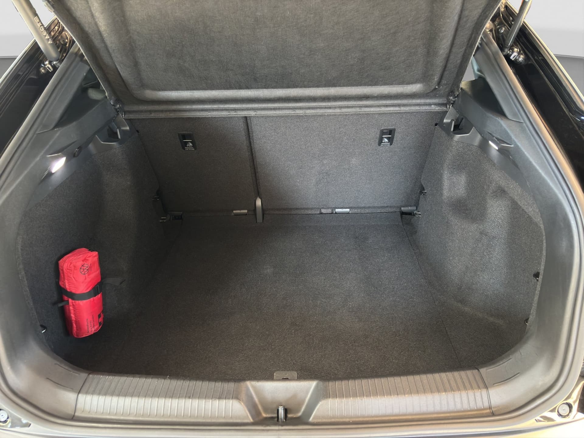 Volkswagen ID.5 Pro 128kW NAVI ACC KAMERA 82kWh Brutto Bild 16