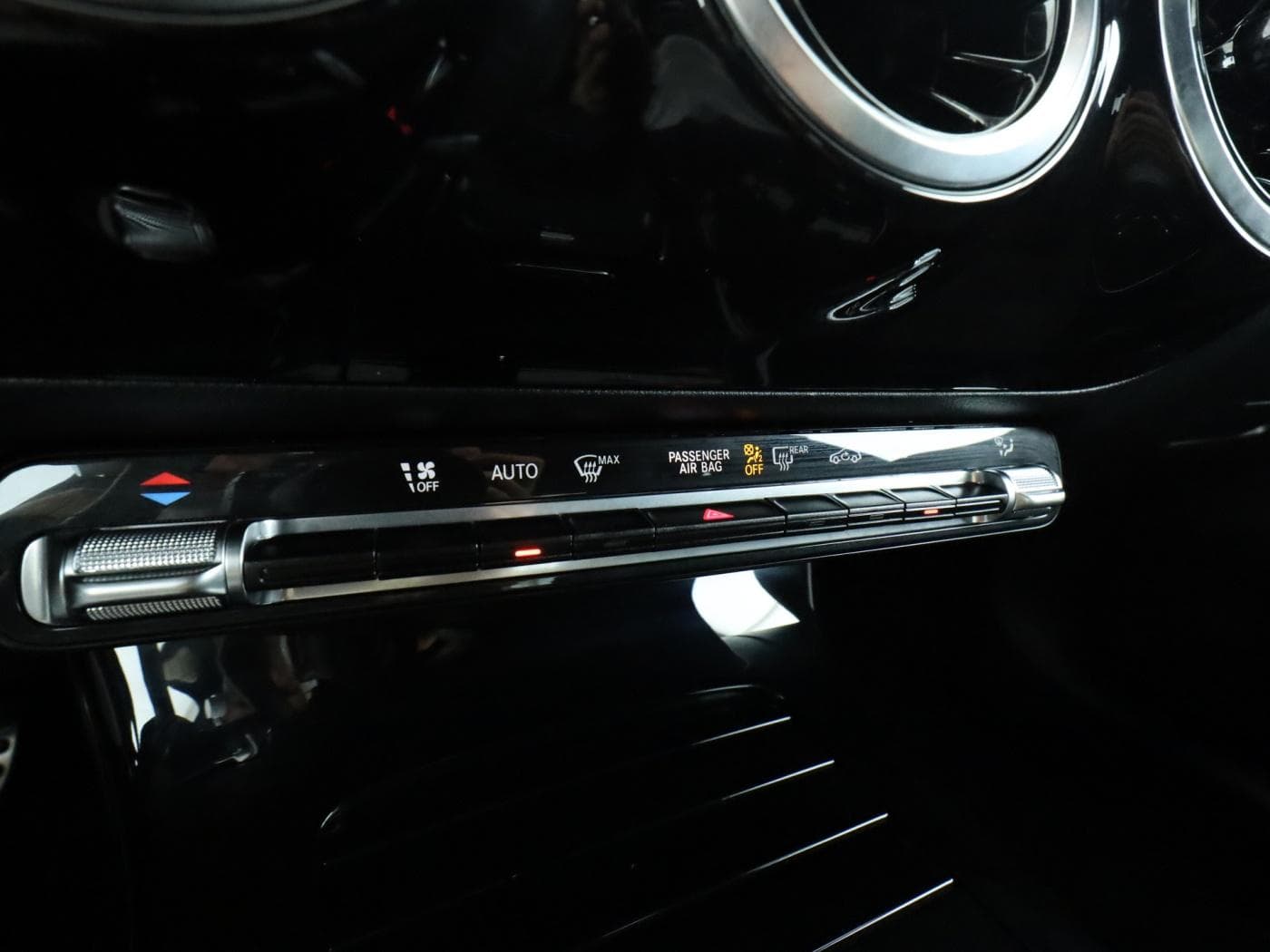 Mercedes-Benz CLA 220 4M Bild 14