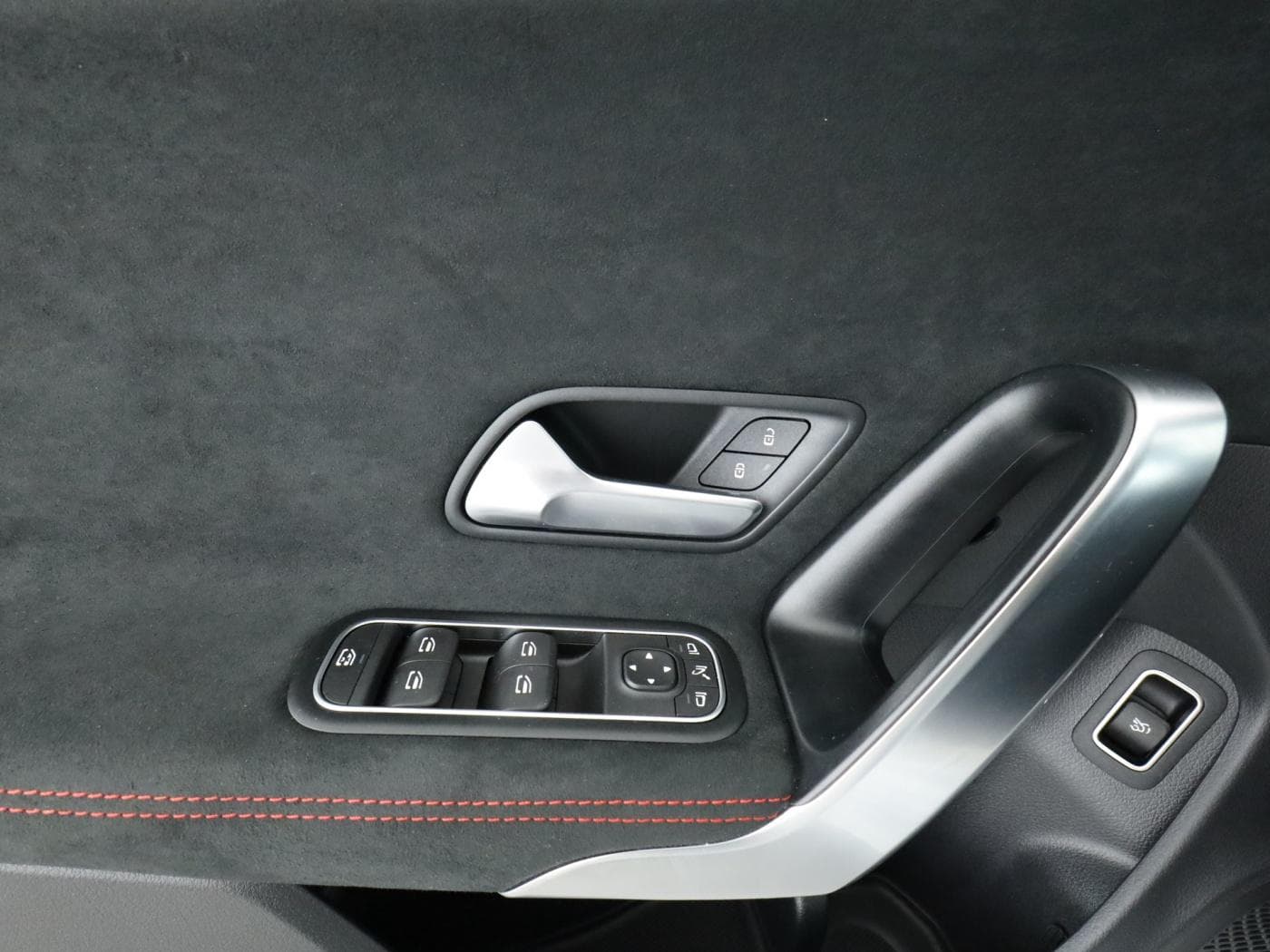 Mercedes-Benz CLA 220 4M Bild 20