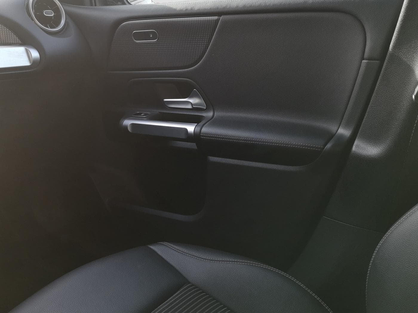 Mercedes-Benz GLB 220 d Bild 14