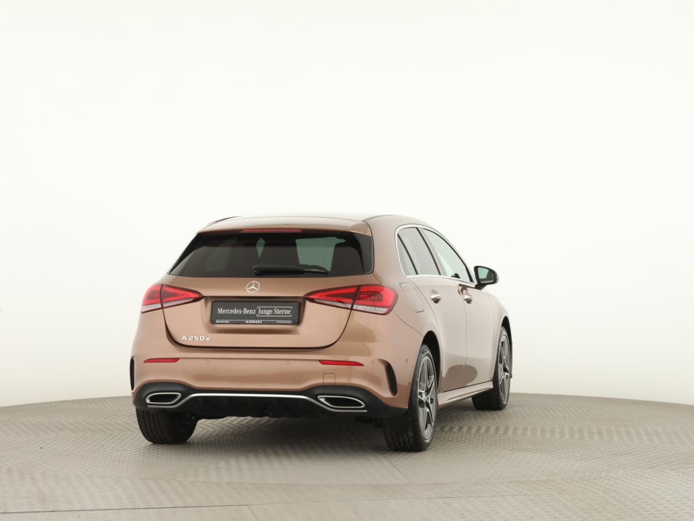 Mercedes-Benz A 250 e Bild 2