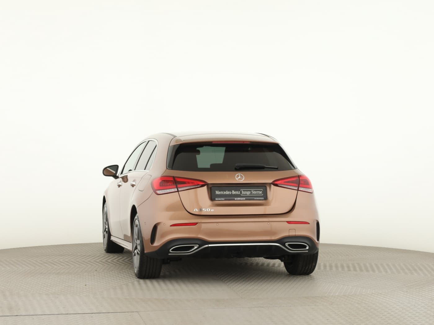 Mercedes-Benz A 250 e Bild 4