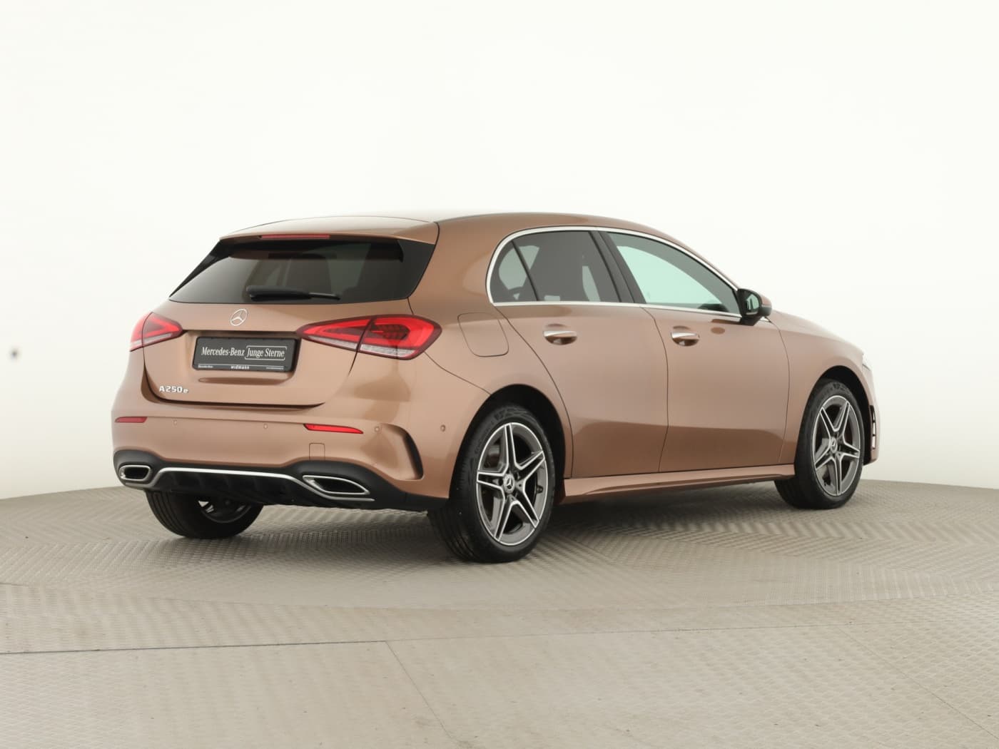 Mercedes-Benz A 250 e Bild 6