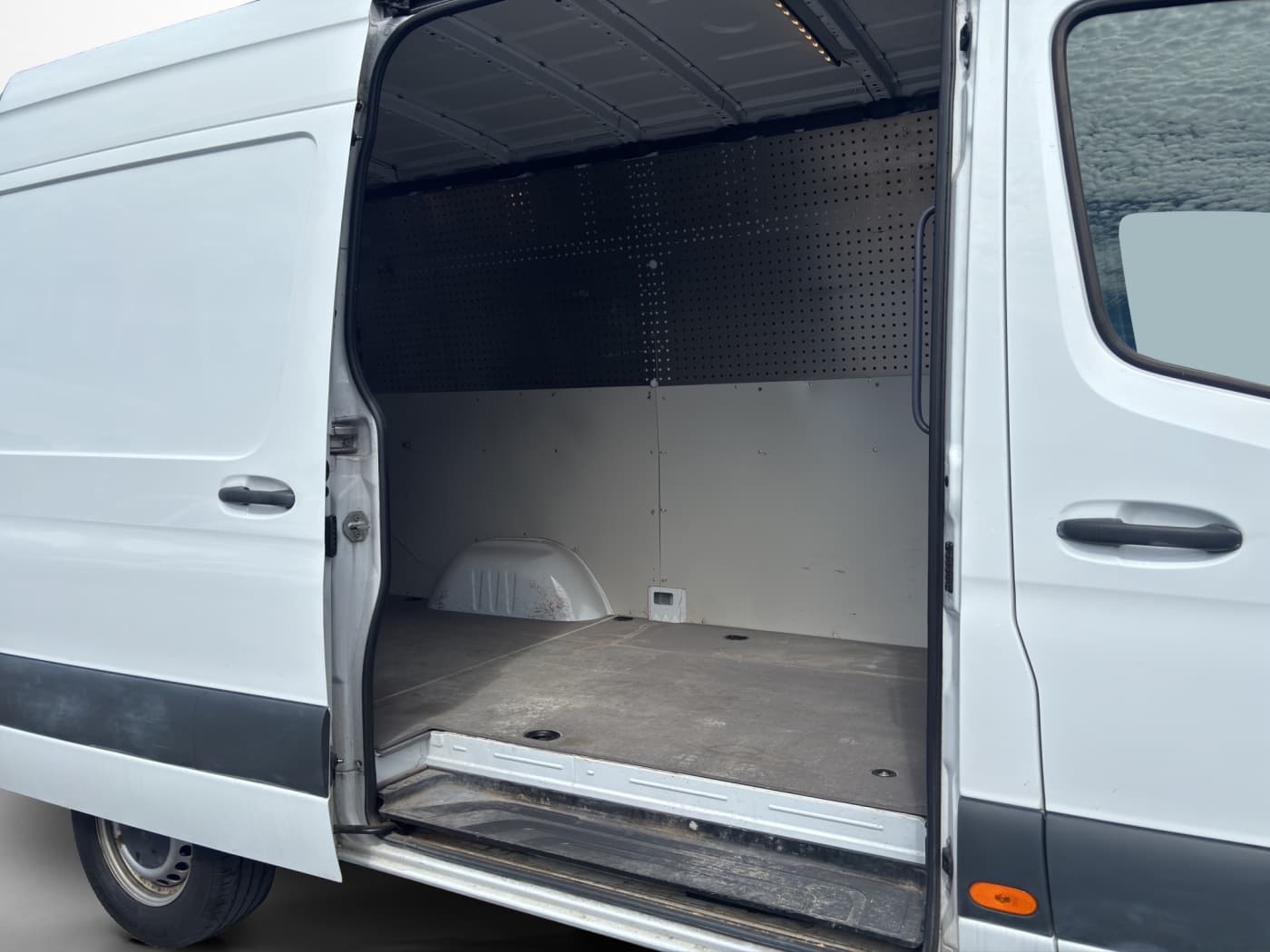 Mercedes-Benz Sprinter 317 CDI Kasten Bild 16