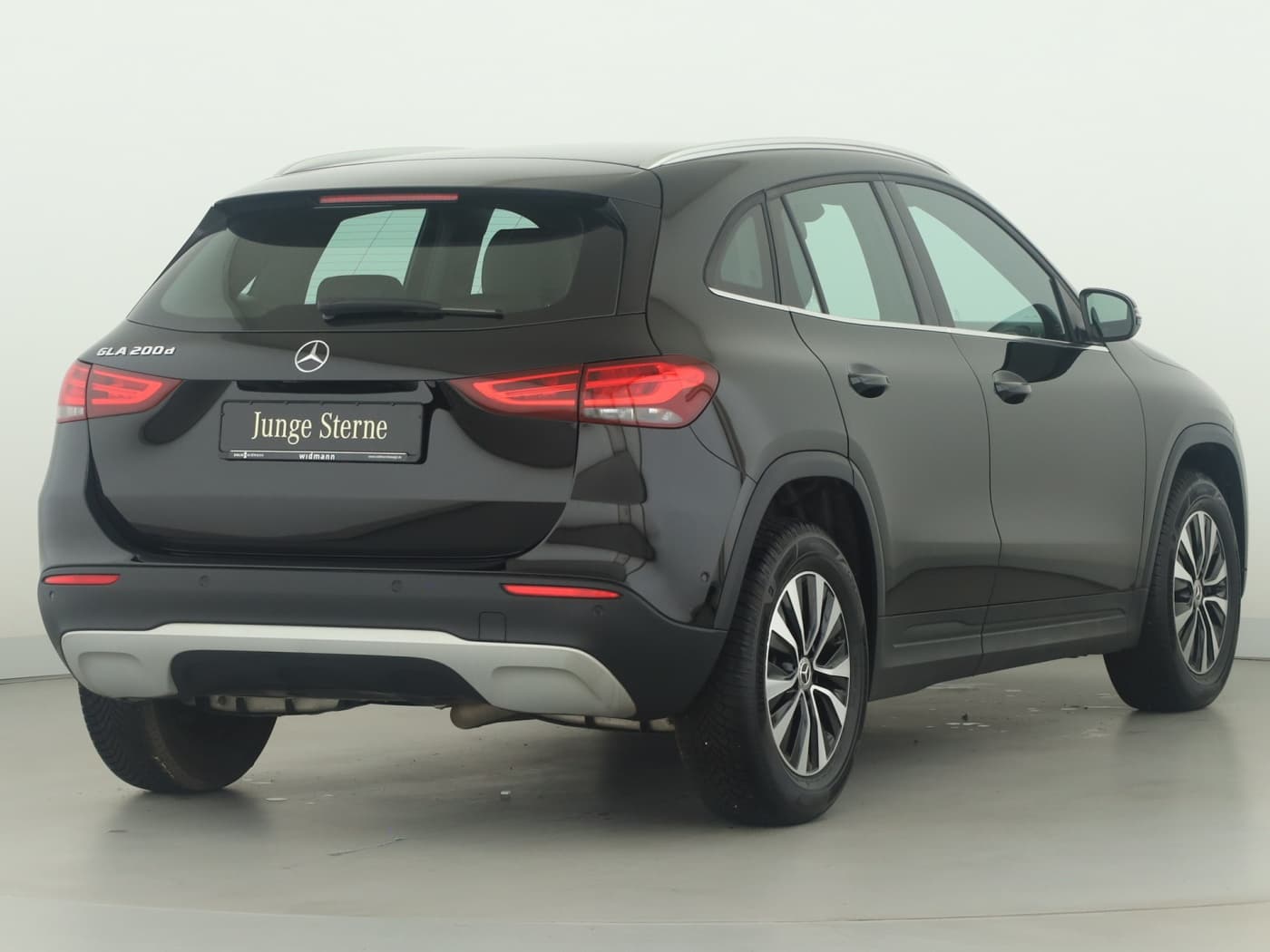 Mercedes-Benz GLA 200 d Bild 2