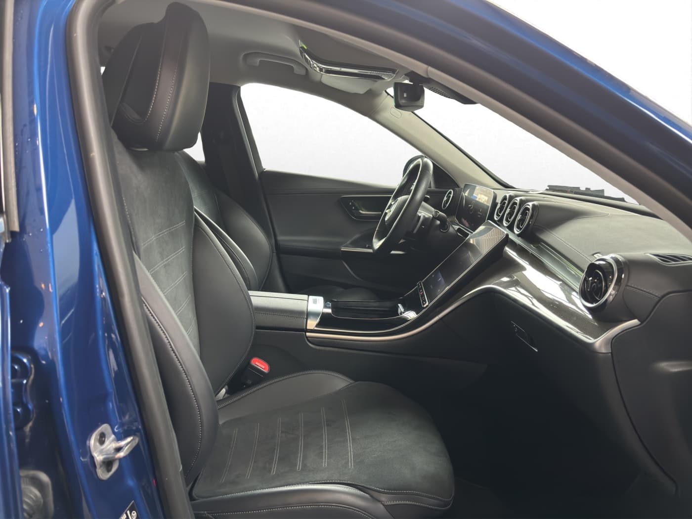 Mercedes-Benz C 300 d T Bild 15