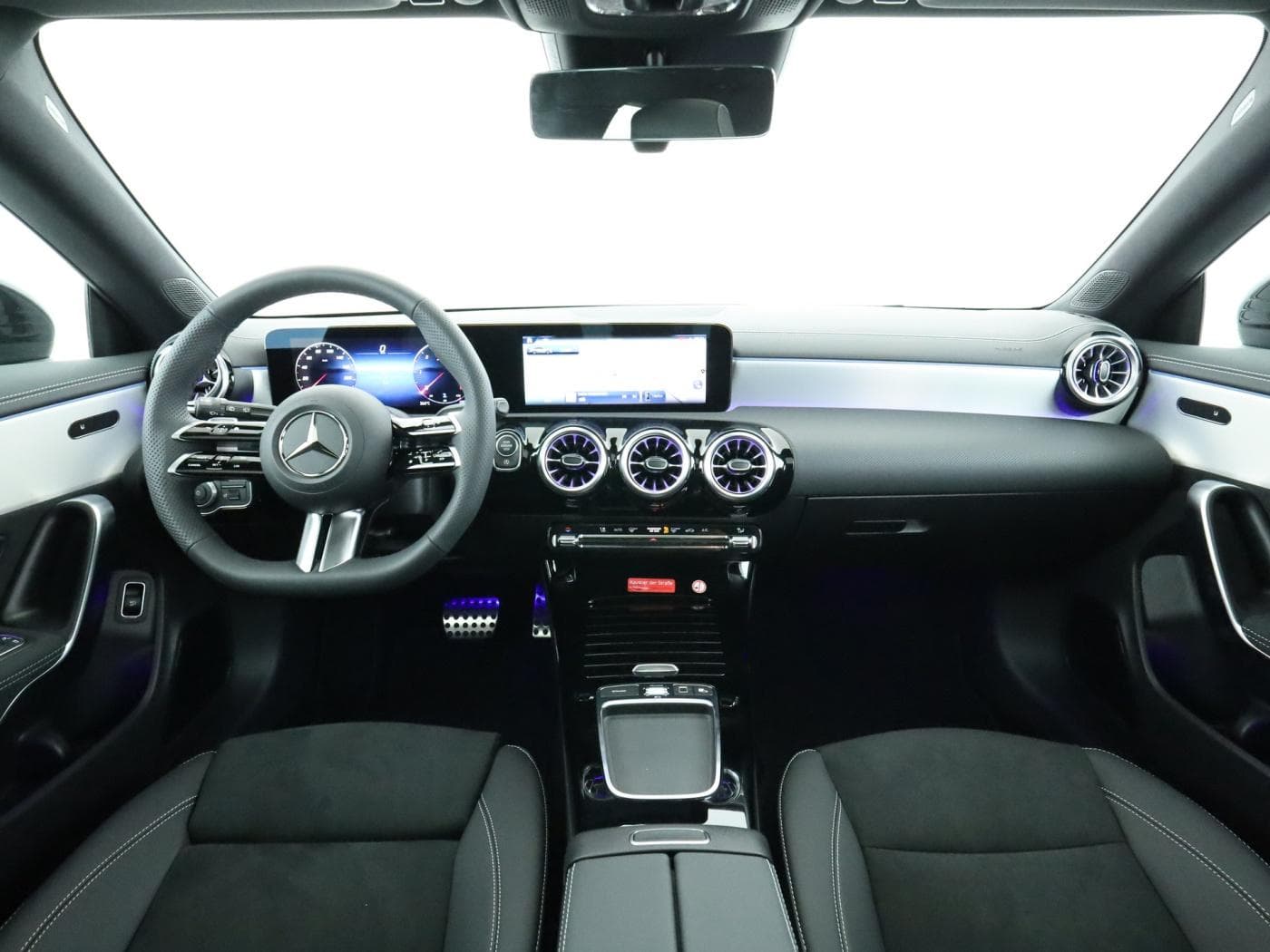 Mercedes-Benz CLA 200 d Shooting Brake Bild 19