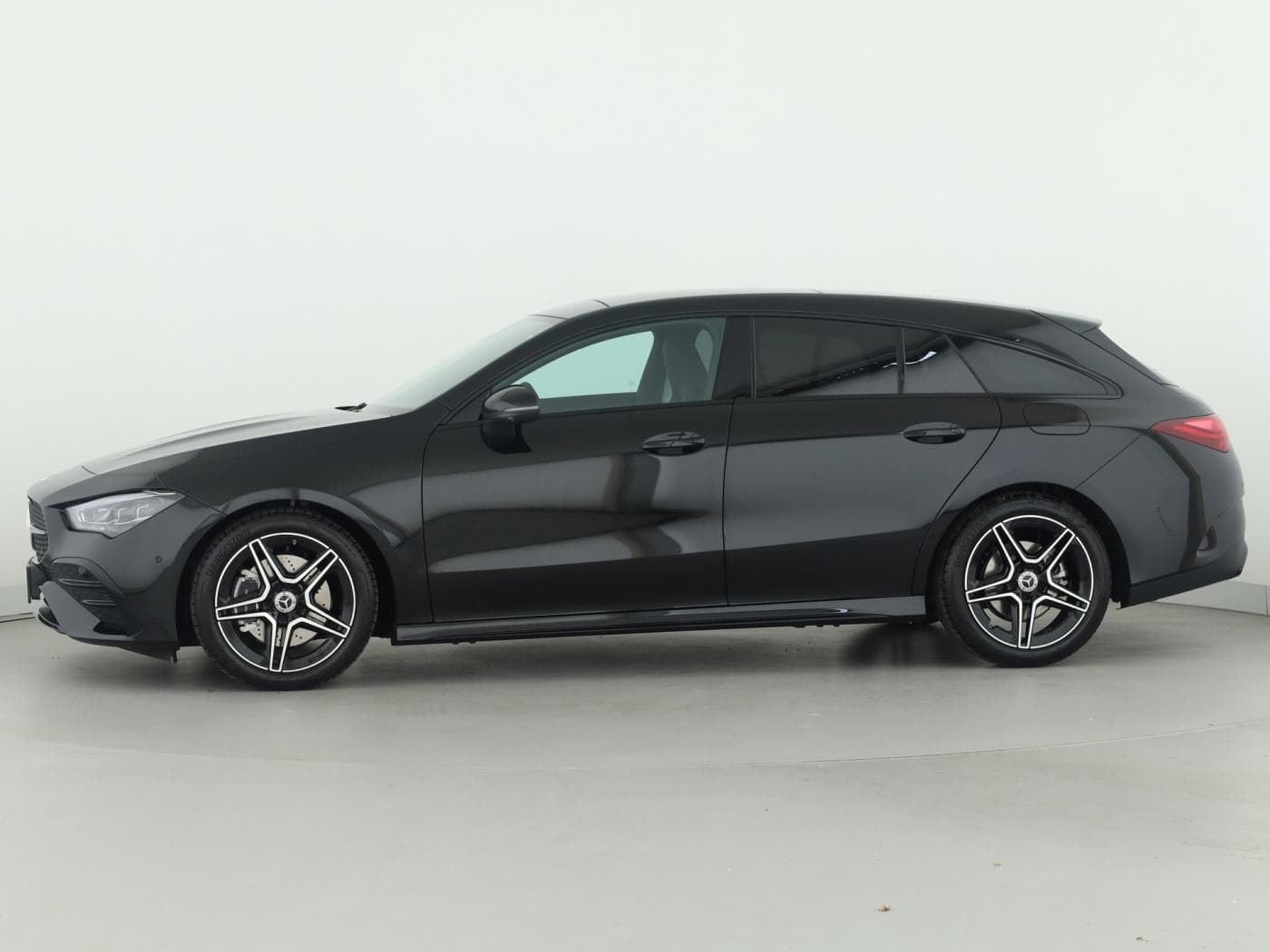Mercedes-Benz CLA 200 d Shooting Brake Bild 7
