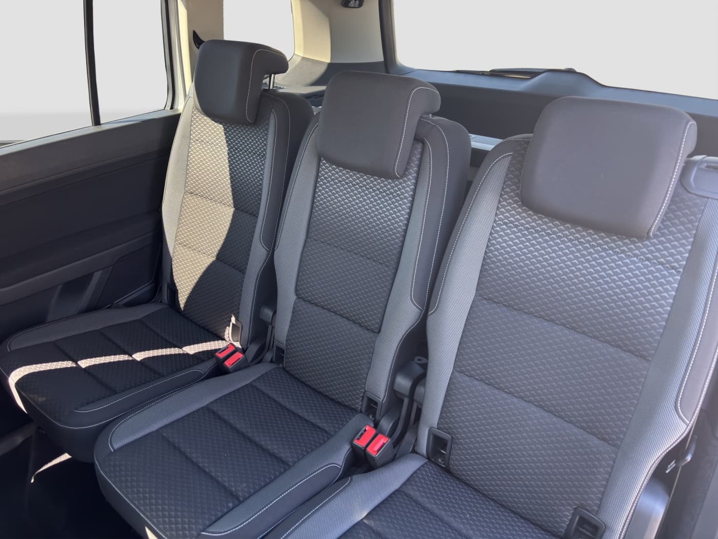 Volkswagen Touran 1.5 TSI Active Bild 15