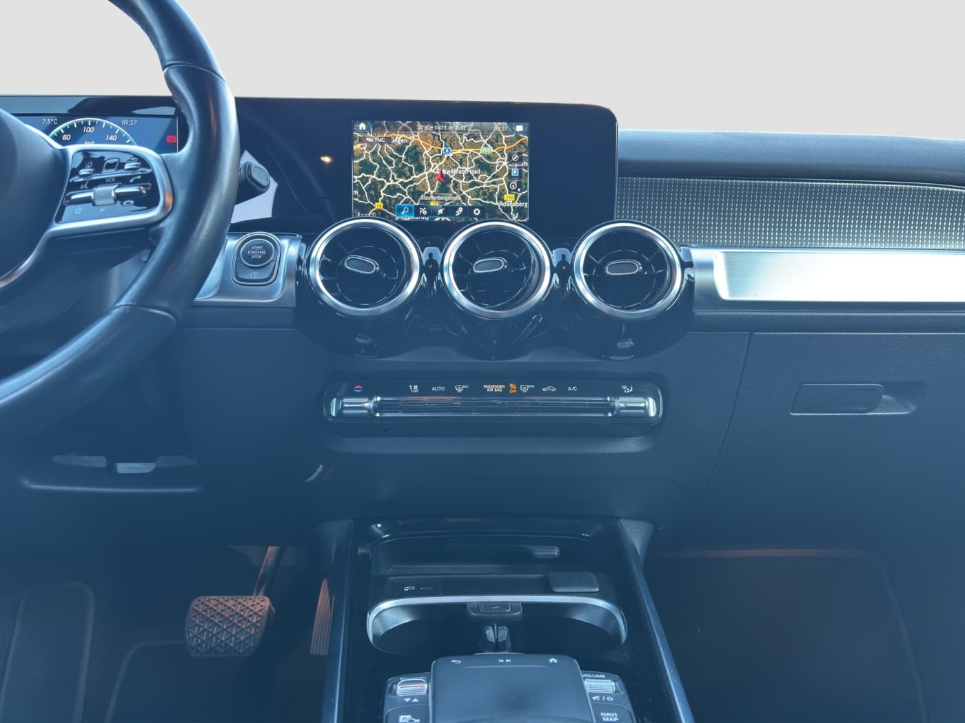 Mercedes-Benz GLB 220 d Bild 12