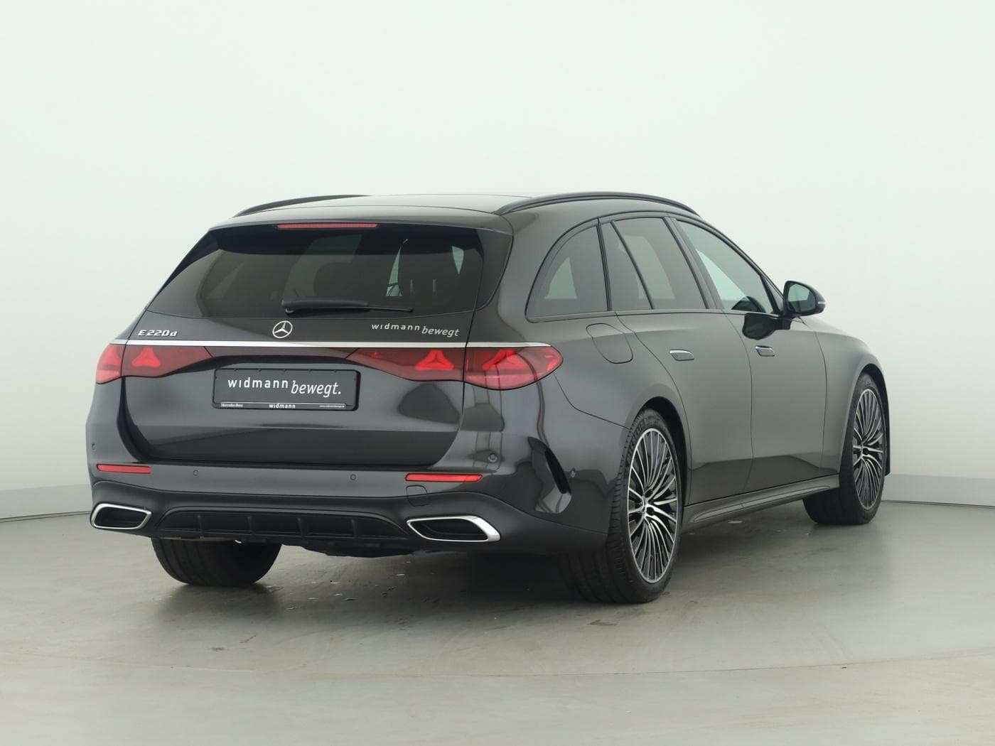 Mercedes-Benz E 220 d T-Modell Bild 2