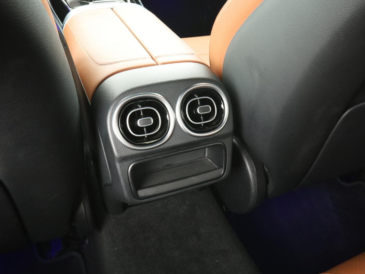 Mercedes-Benz C 300 e 4M Bild 25