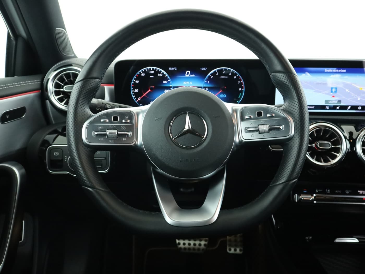 Mercedes-Benz A 250 e Bild 11